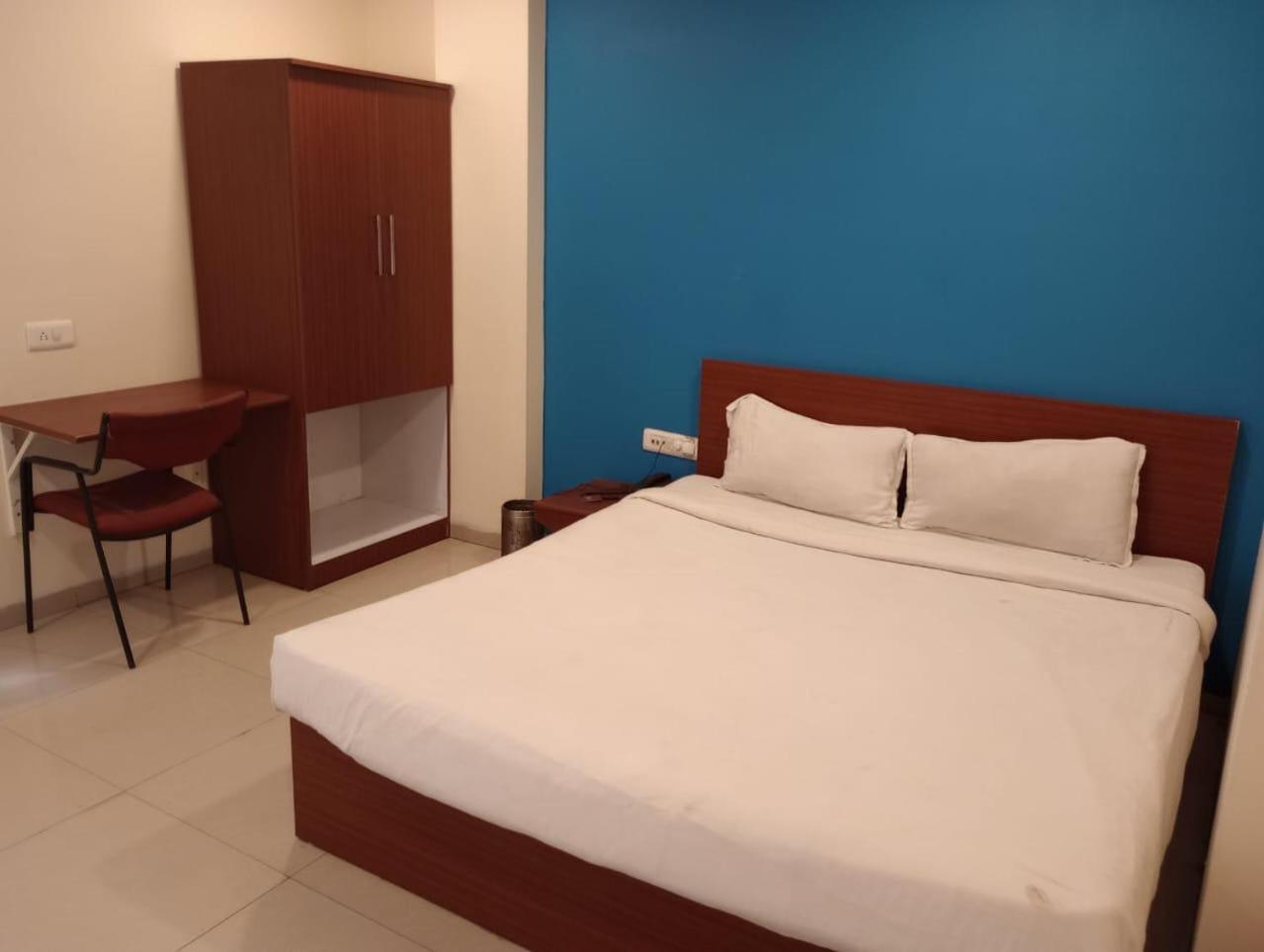 Hotel Aura Inn Indore Exterior foto