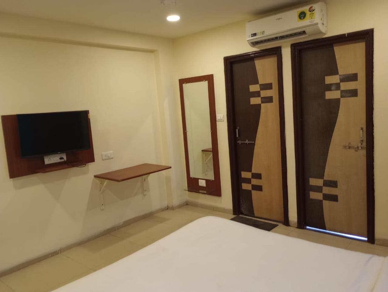 Hotel Aura Inn Indore Exterior foto
